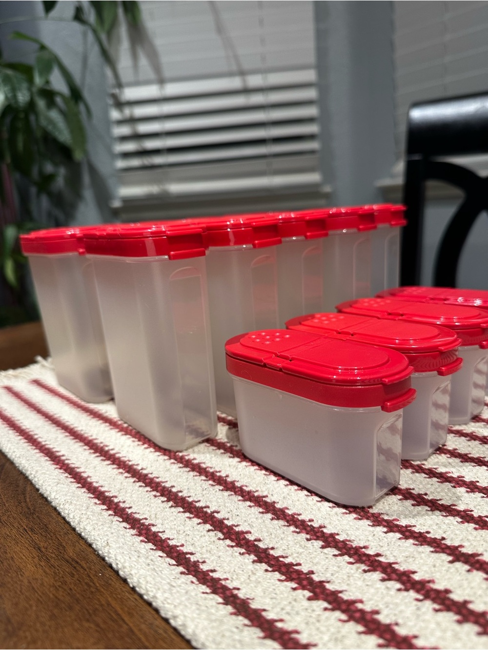 Tupperware Red-Lid Plastic Spice Shakers.  10 Lg 4 Sm.